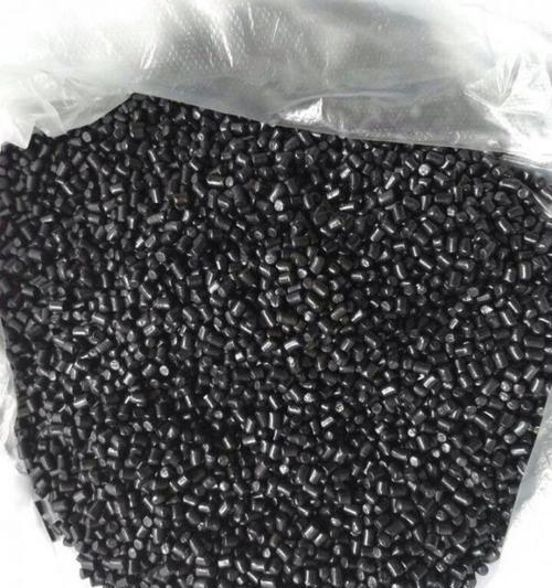 狗狗吃了灰色干燥剂？教你应对！（紧急情况下的应对方法，及时识别灰色干燥剂，与宠物爱护无关。）